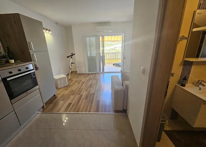Quiet Bay Apartment!