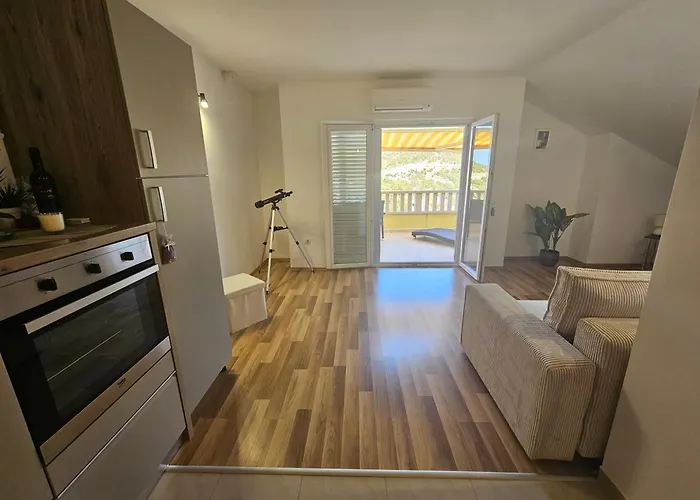 Quiet Bay Apartment! Lejlighed