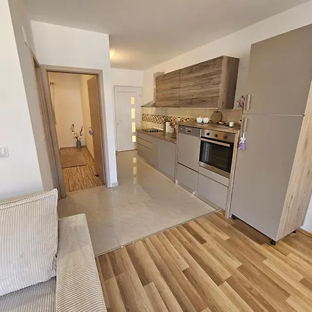 Quiet Bay Apartment! ילסה