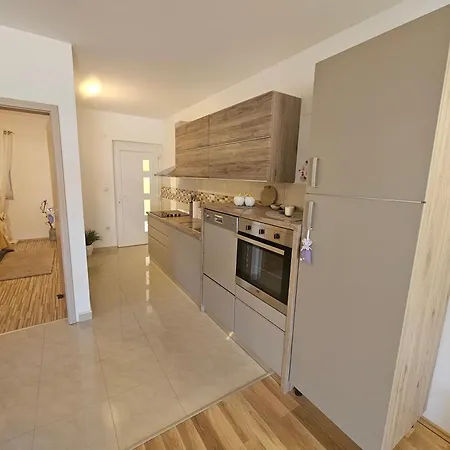 Quiet Bay Apartment!