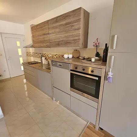 Quiet Bay Apartment! ילסה